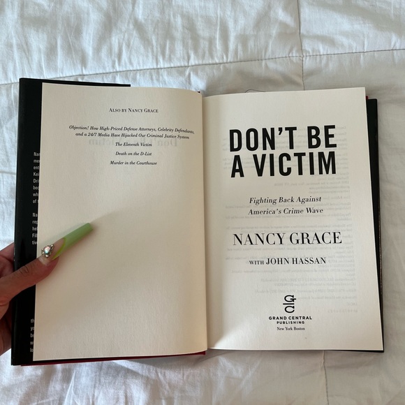 Nancy Grace Don’t be a Victim hardcover thriller crime book - Picture 3 of 4